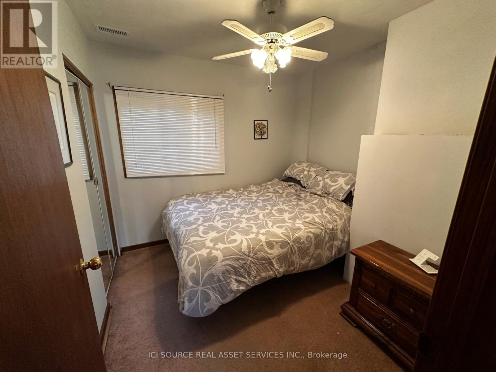 For rent: ROOM 1 - 1043 LENA AVENUE, Windsor, Ontario N9C3K3