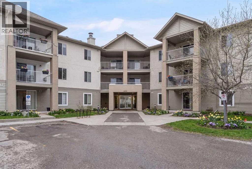 Apartment for Sale in 107, 4000 Citadel Meadow Point NW|Calgary, Alberta T3G5N5