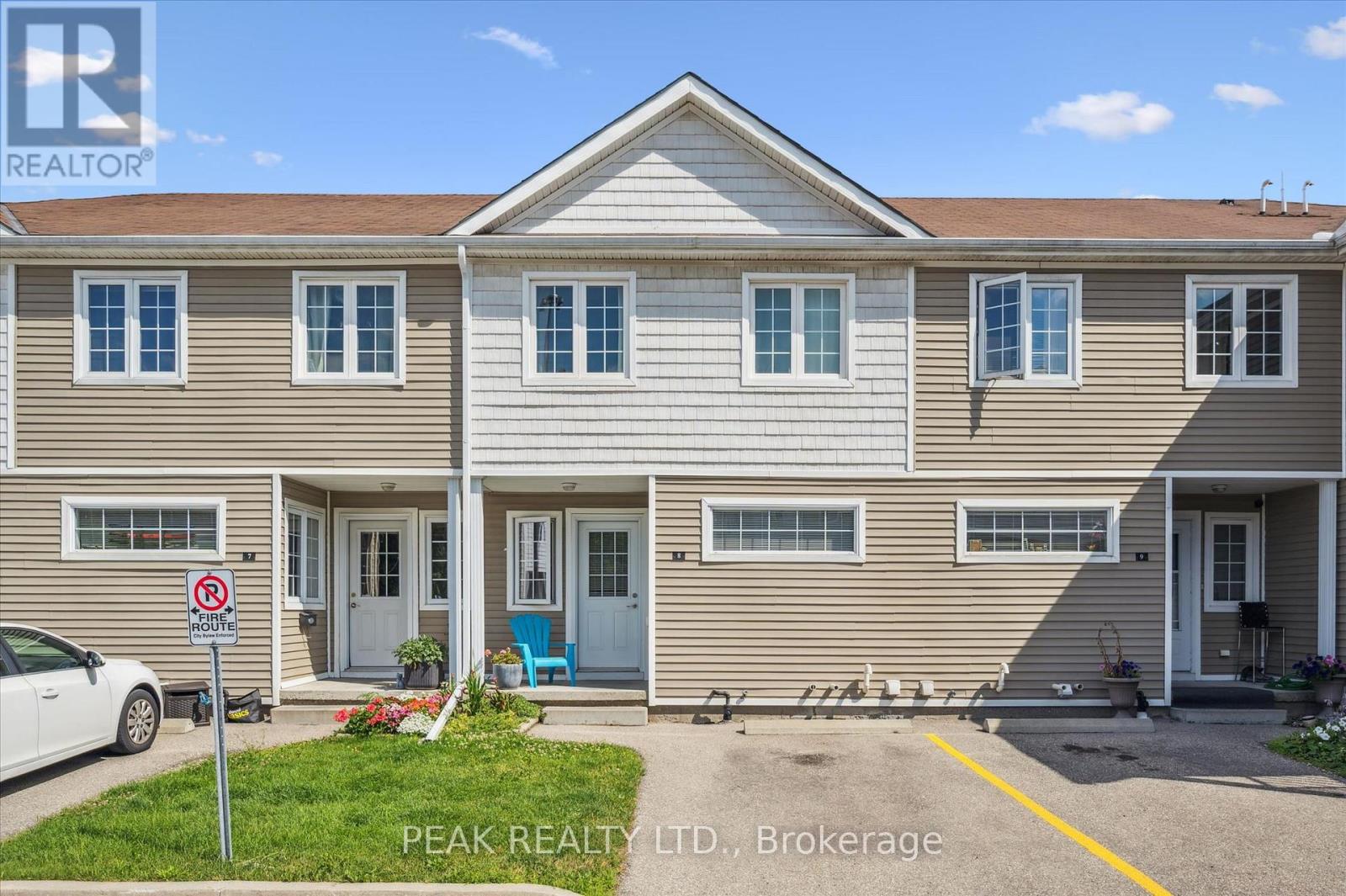 8 - 23 HOWE DRIVE, Waterloo, Ontario N2E1J3