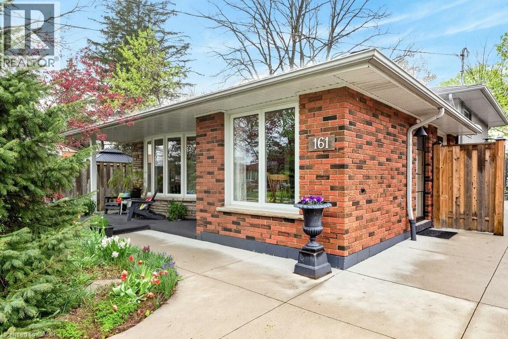 161 MANNING Avenue, Hamilton, Ontario L9A3G1