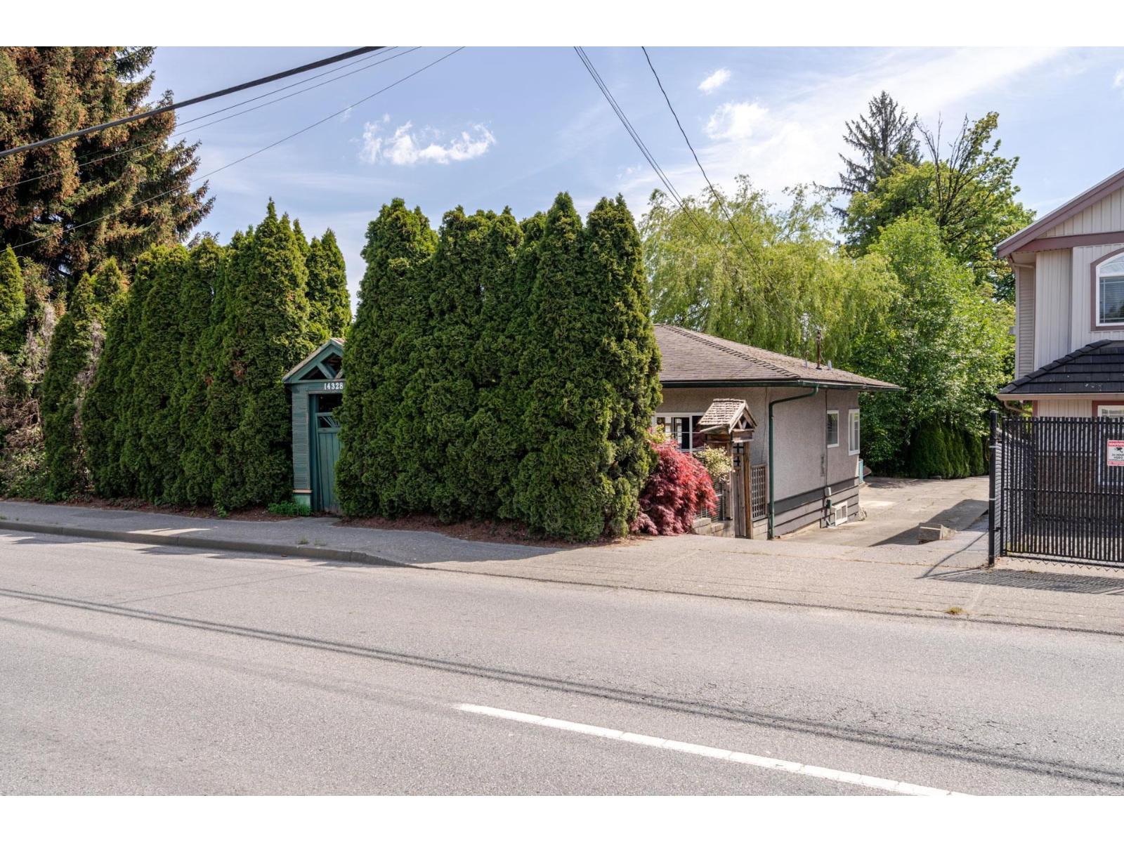 For sale: 14328 88 AVENUE, Surrey, British Columbia V3W3L7