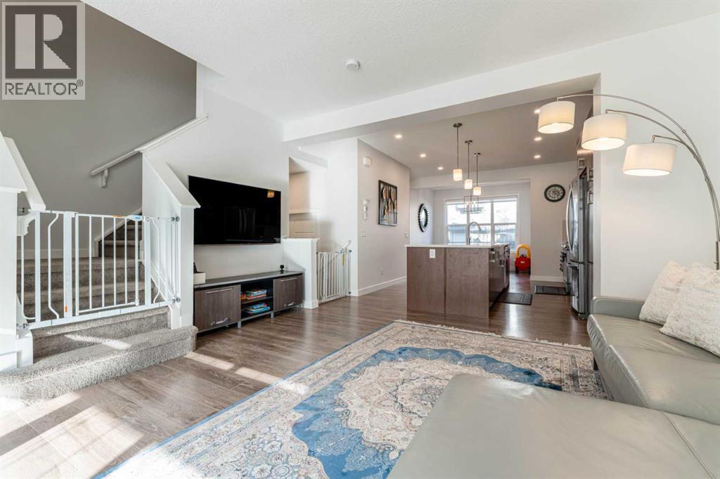 House for Sale in 318 Masters Row SE|Calgary, Alberta T3M2T7 3