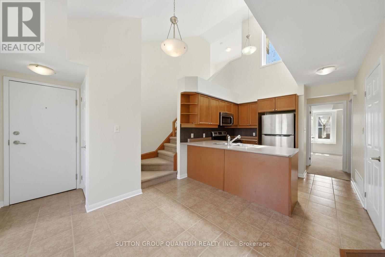 Row / Townhouse for Sale in 3 - 594 SHORELINE DRIVE|Mississauga (Cooksville), Ontario L5B0A8 3