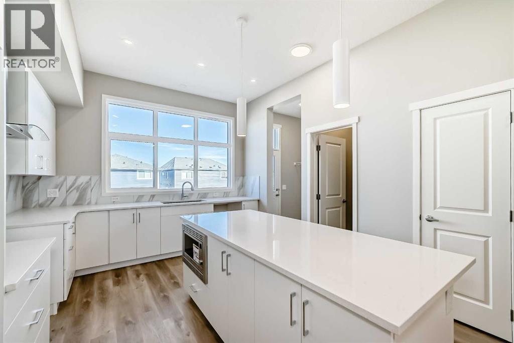 House for Sale in 77 Mercado Landing SE|Calgary, Alberta T3M4C4 5