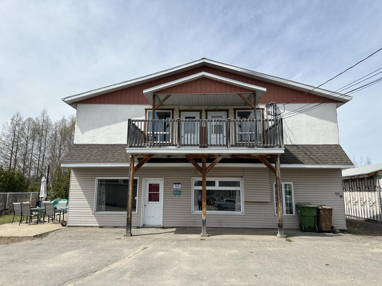 123-125 Rue Bostonnais, La Tuque, Quebec G9X1Z8
