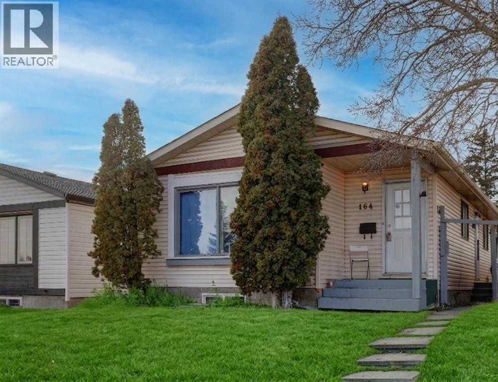 House for Sale in 164 Faldale Close NE|Calgary, Alberta T3J1V9