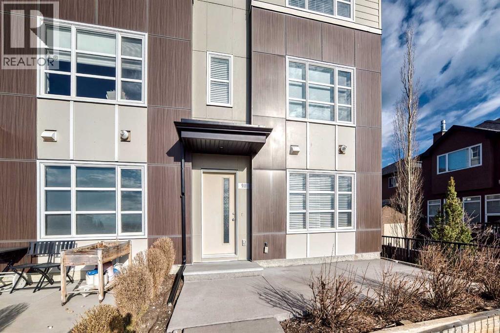 Row / Townhouse for Sale in 911 Evansridge Park NW|Calgary, Alberta T3P0N7