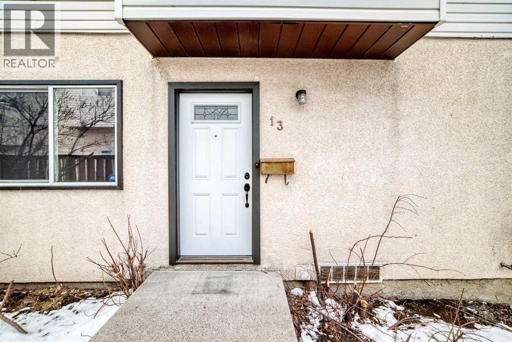 Row / Townhouse for Sale in 13, 4531 7 Avenue SE|Calgary, Alberta T2A5E4 4