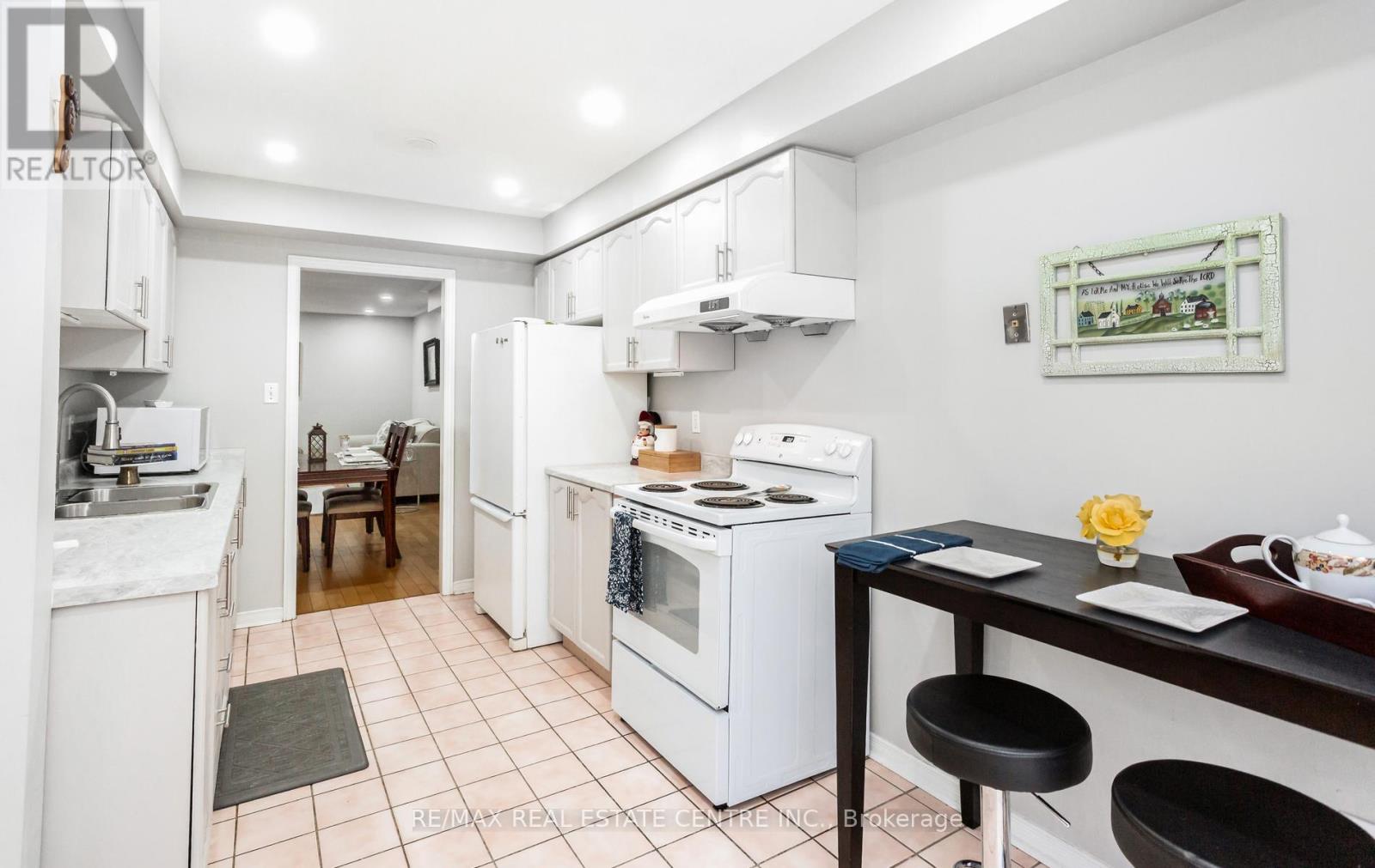 Row / Townhouse for Sale in 66 - 2555 THOMAS STREET|Mississauga (Central Erin Mills), Ontario L5M5P6 3