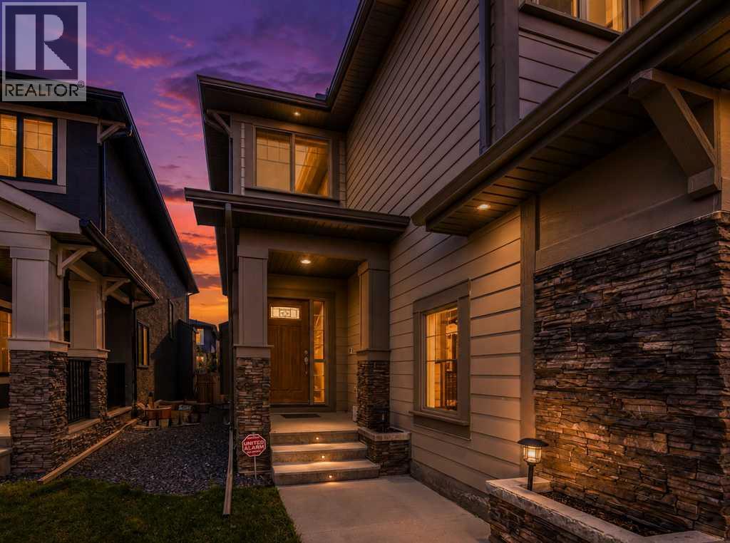 House for Sale in 23 Aspen Summit Mount SW|Calgary, Alberta T3H0R4 2
