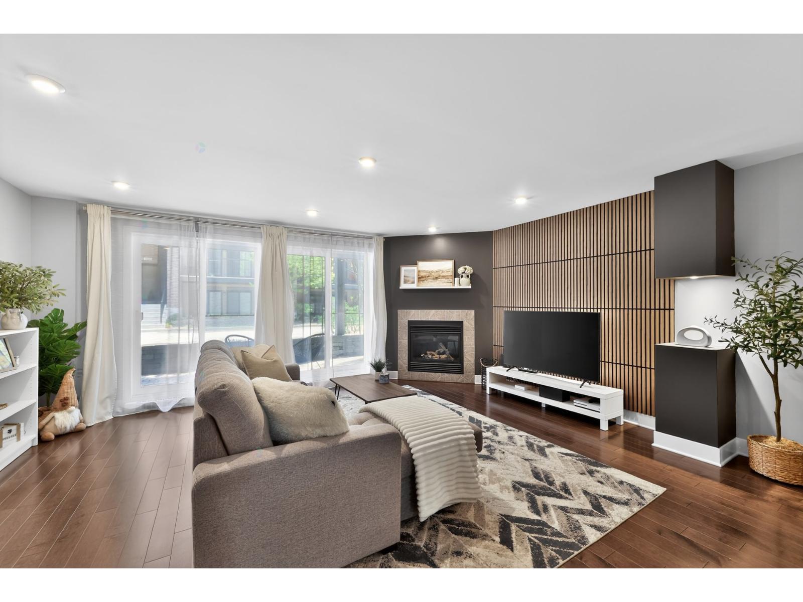 3990 Boul. de Chenonceau, #101, Laval (Chomedey), Quebec H7T0B2