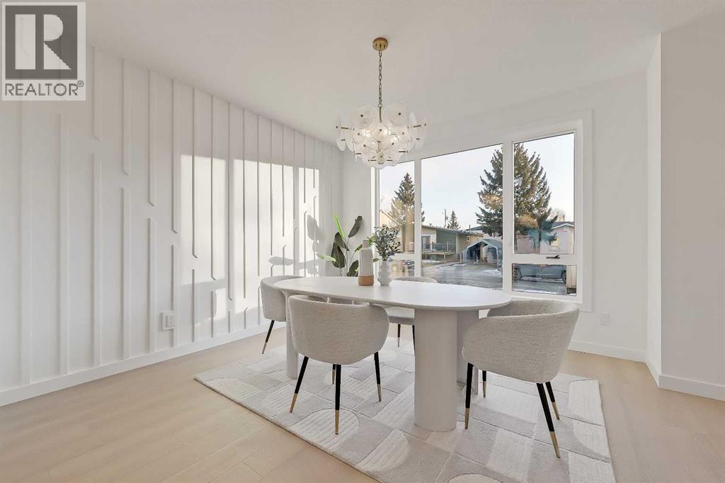 Duplex for Sale in 8136 47 Avenue NW|Calgary, Alberta T3B1Z5 5