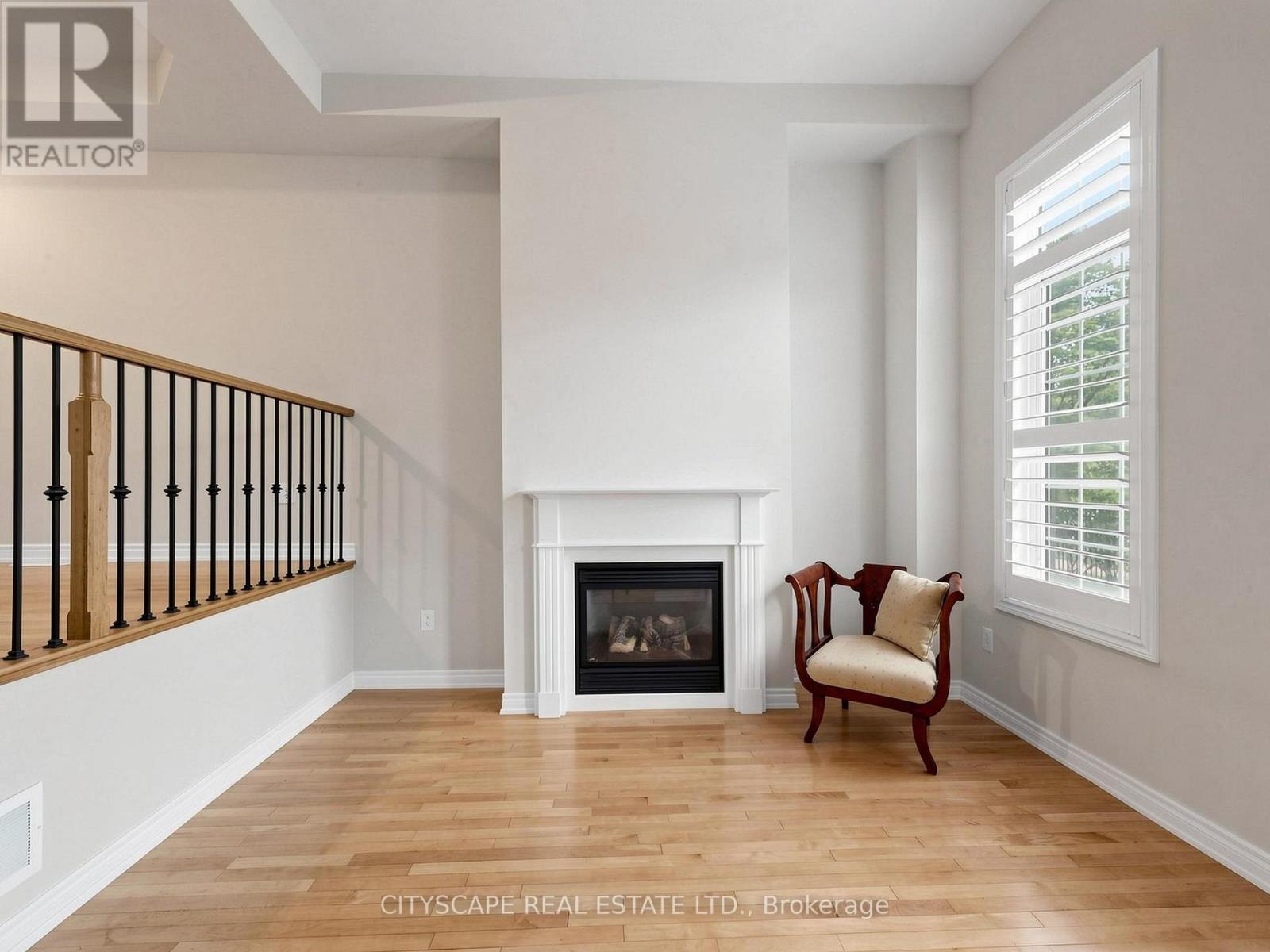 Row / Townhouse for Sale in 3740 NIGHTSTAR DRIVE|Mississauga (Churchill Meadows), Ontario L5M7Z7 4