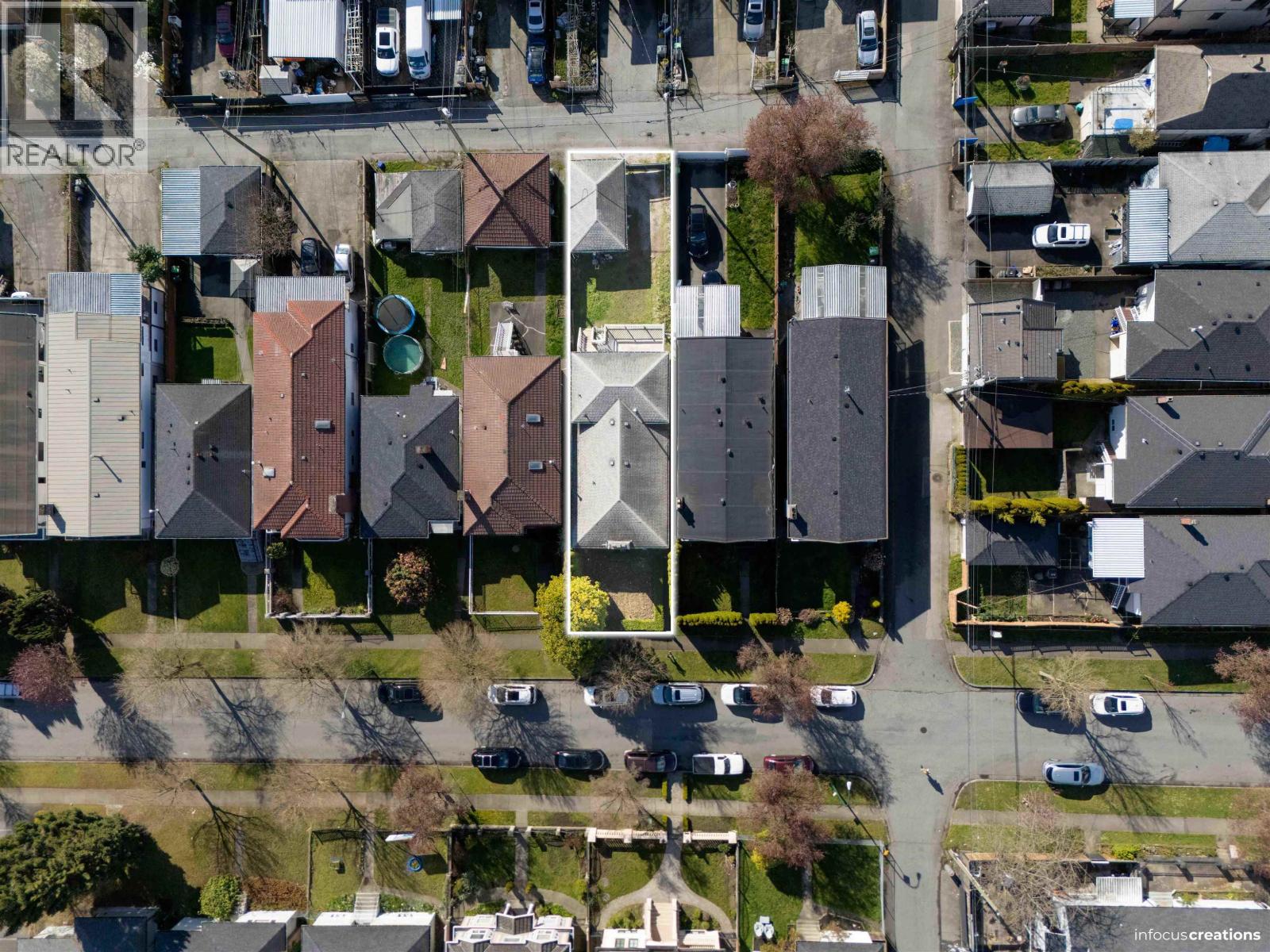 7373 CULLODEN STREET|Vancouver, British Columbia V5X4K3