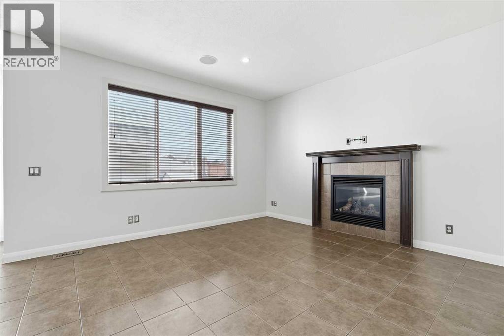 House for Sale in 121 Copperstone Close SE|Calgary, Alberta T2Z0P4 4