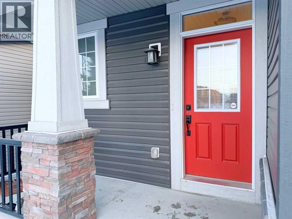 House for Sale in 148 Carrington Circle NW|Calgary, Alberta T3P0Y6 2