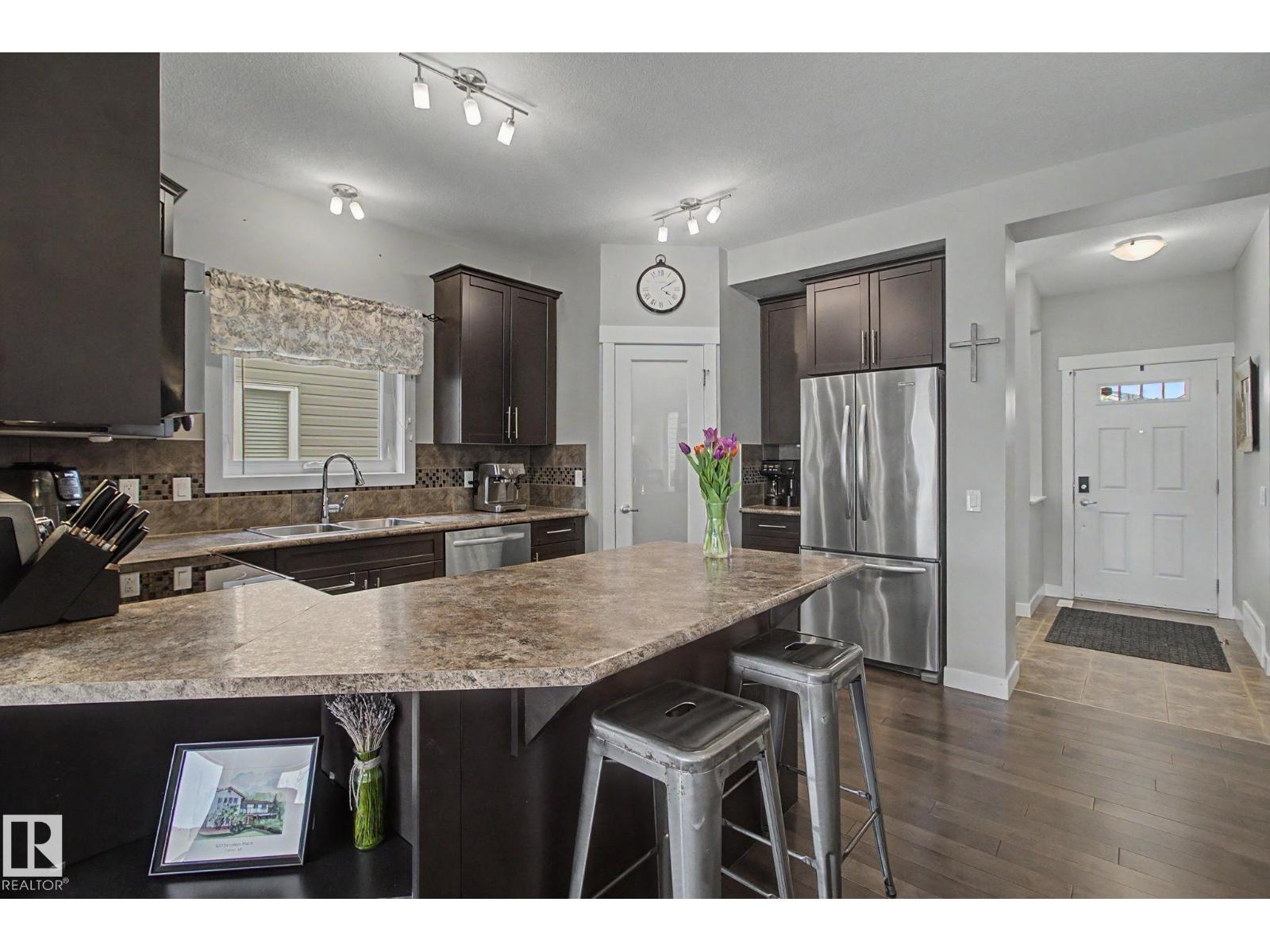 For sale: 7363 179 AV NW, Edmonton, Alberta T5Z0M7 - E4487532