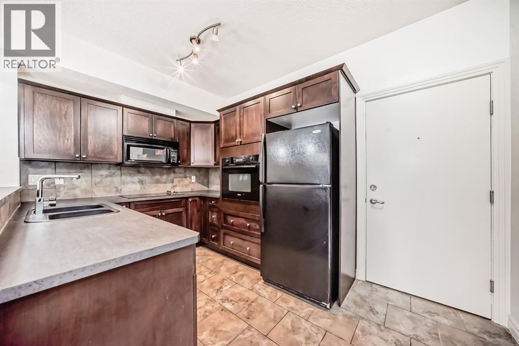 Apartment for Sale in 120, 60 Royal Oak Plaza NW|Calgary, Alberta T3G0H7 5
