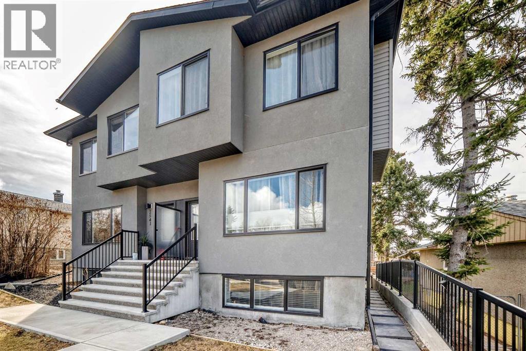Duplex for Sale in 2539 10 Avenue SE|Calgary, Alberta T2A0C2 2