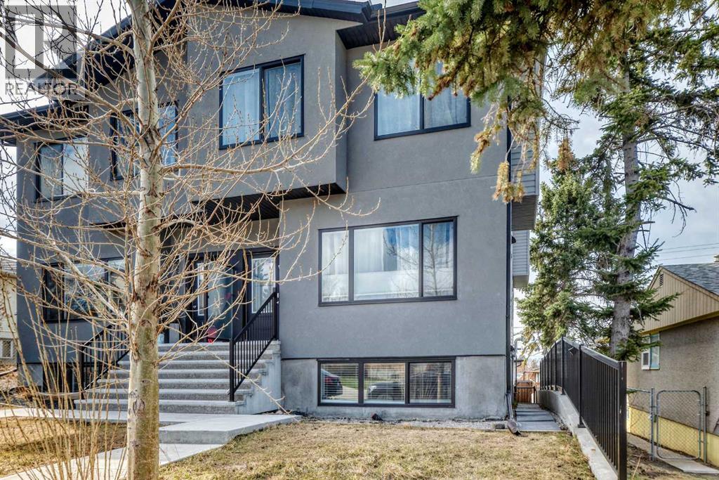 Duplex for Sale in 2539 10 Avenue SE|Calgary, Alberta T2A0C2 3