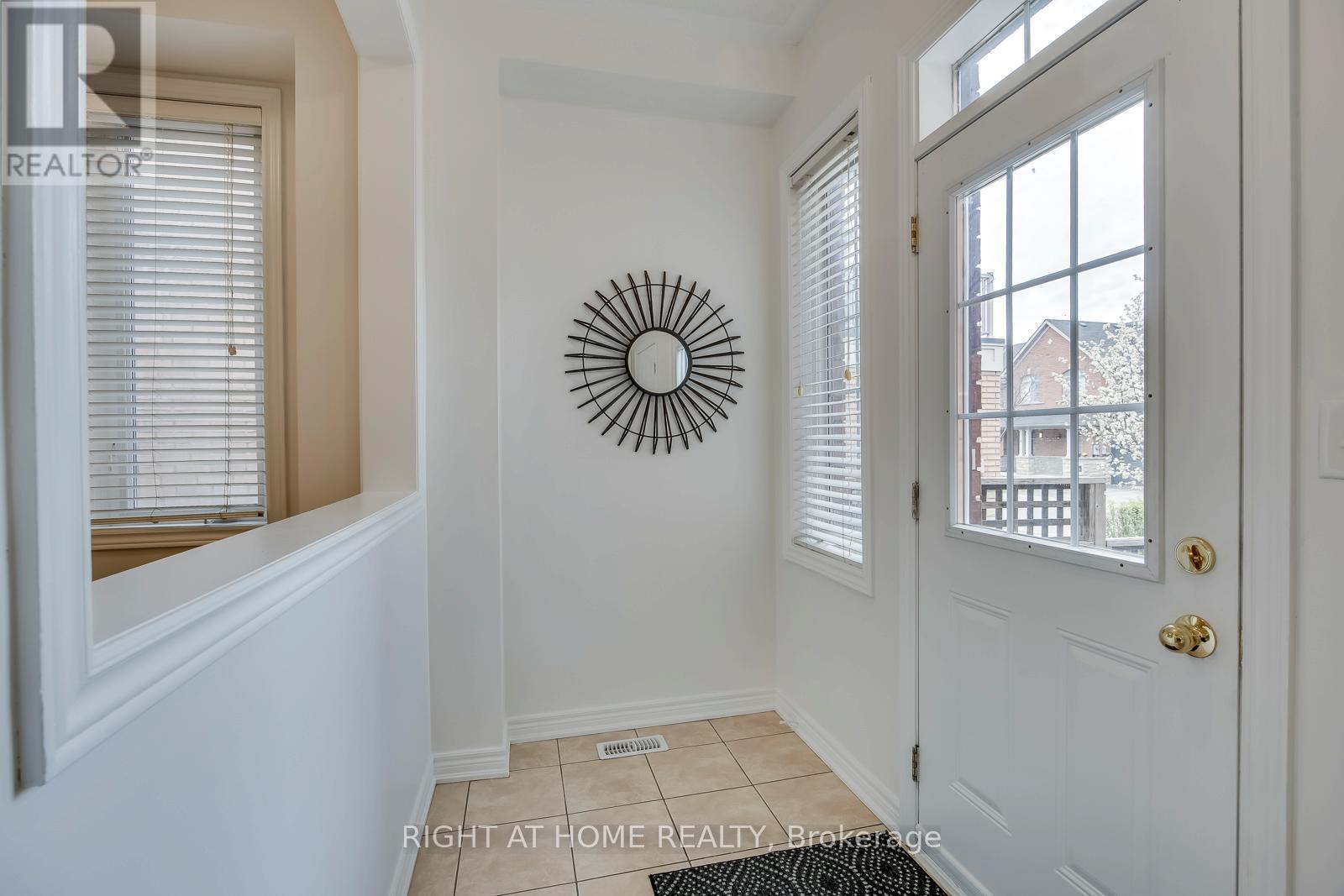 Row / Townhouse for Sale in 13 - 1015 GALESWAY BOULEVARD|Mississauga (East Credit), Ontario L5V0A8 4