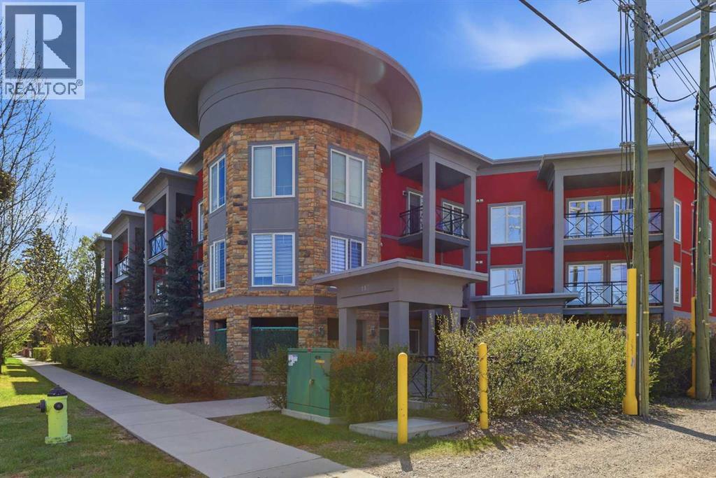 Apartment for Sale in 207, 117 19 Avenue NE|Calgary, Alberta T2E1N9 2