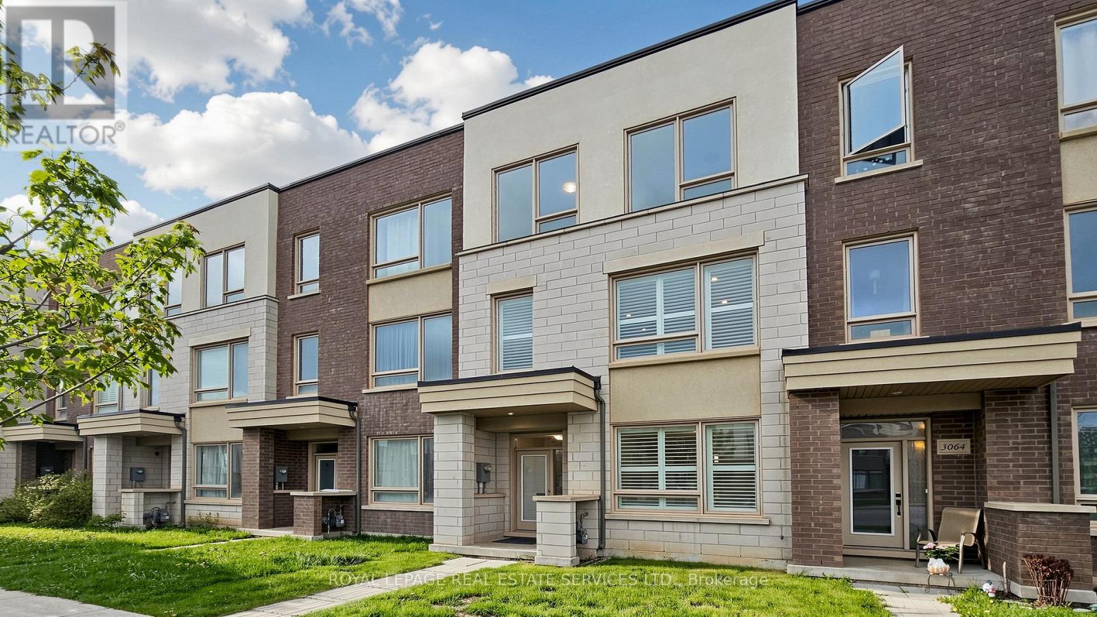Row / Townhouse for Sale in 3062 ERNEST APPELBE BOULEVARD|Oakville (GO Glenorchy), Ontario L6H0L9 2