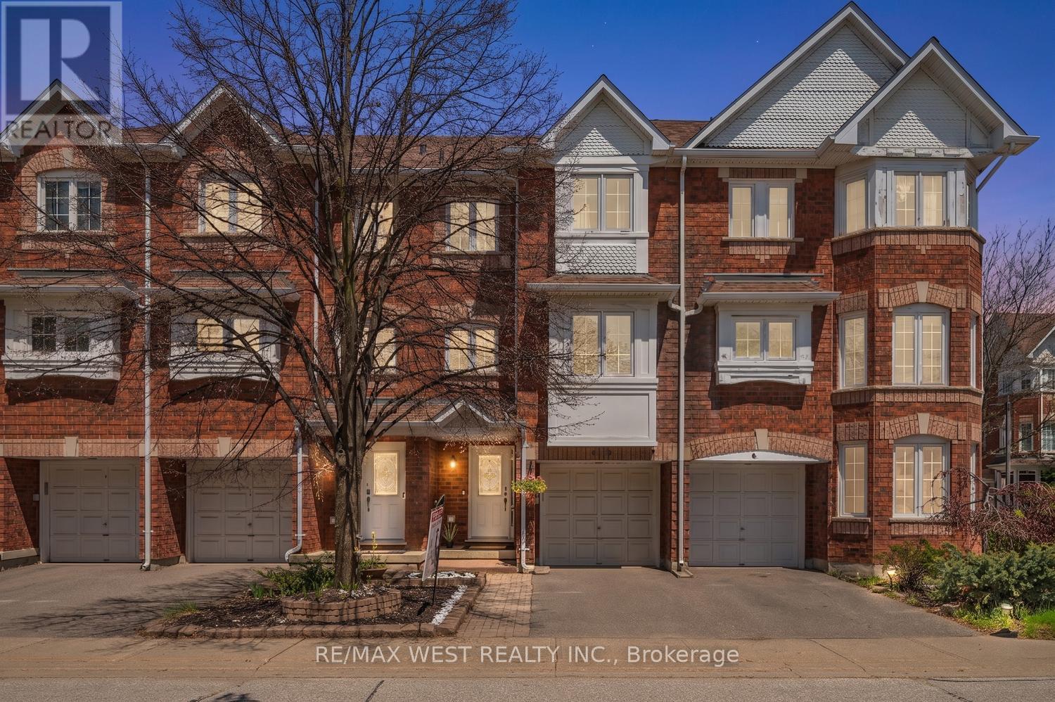 Row / Townhouse for Sale in 22 - 6060 SNOWY OWL CRESCENT|Mississauga (Lisgar), Ontario L5N7K3 2