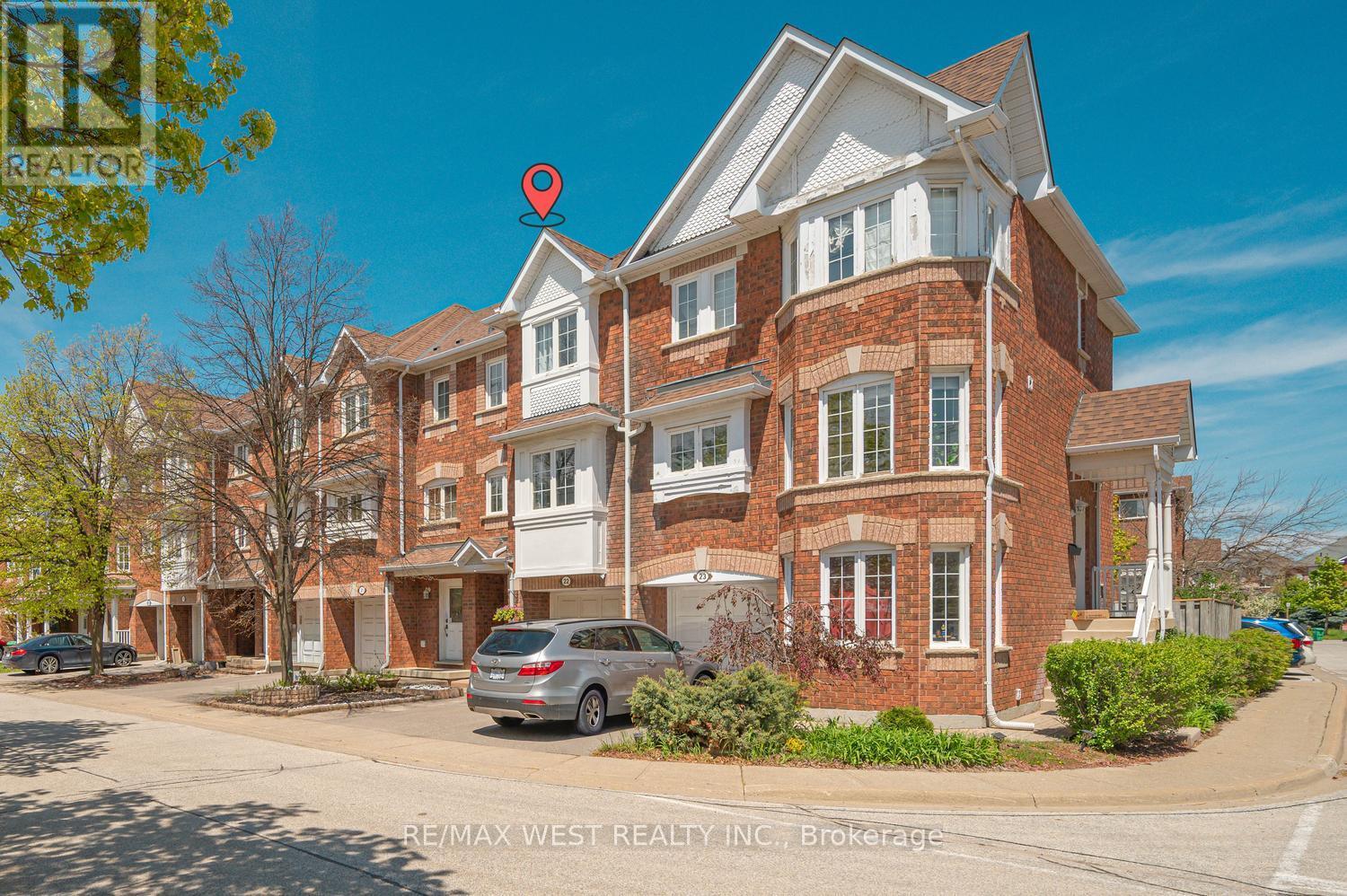 Row / Townhouse for Sale in 22 - 6060 SNOWY OWL CRESCENT|Mississauga (Lisgar), Ontario L5N7K3 3