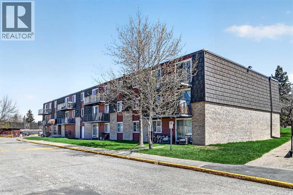 Apartment for Sale in 11D, 80 Galbraith Drive SW|Calgary, Alberta T3E3H2