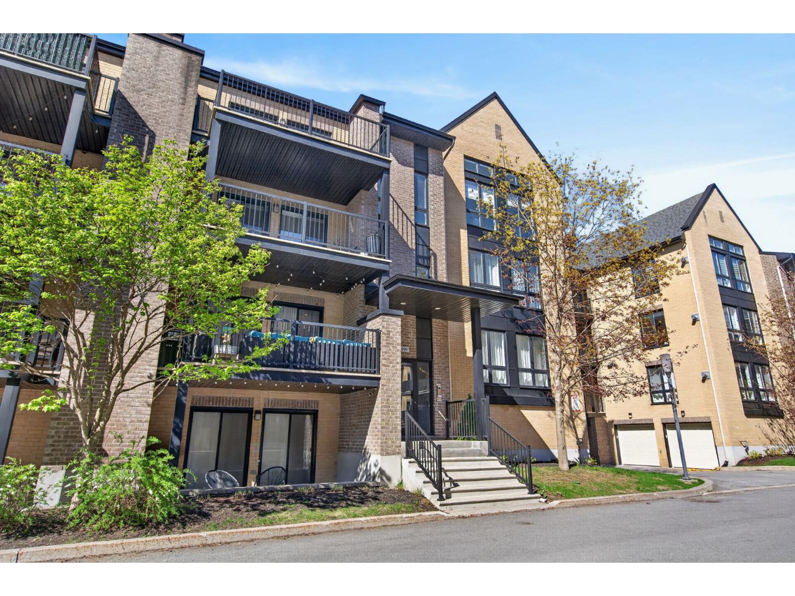 3990 Boul. de Chenonceau, #201, Laval (Chomedey), Quebec H7T0B2