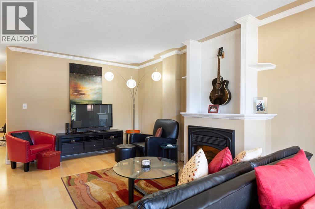 Apartment for Sale in 203, 823 5 Street NE|Calgary, Alberta T2E3W9 5