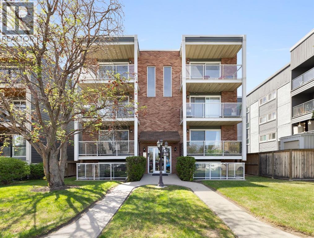 Apartment for Sale in 203, 823 5 Street NE|Calgary, Alberta T2E3W9