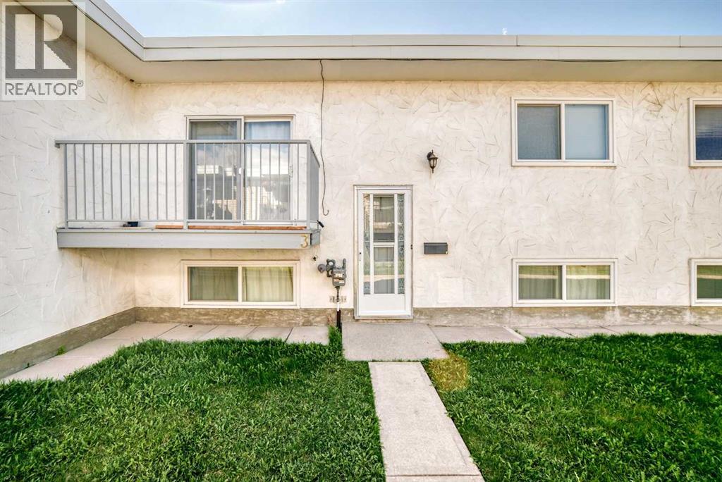 Row / Townhouse for Sale in 3, 4503 75 Street NW|Calgary, Alberta T3B2M7