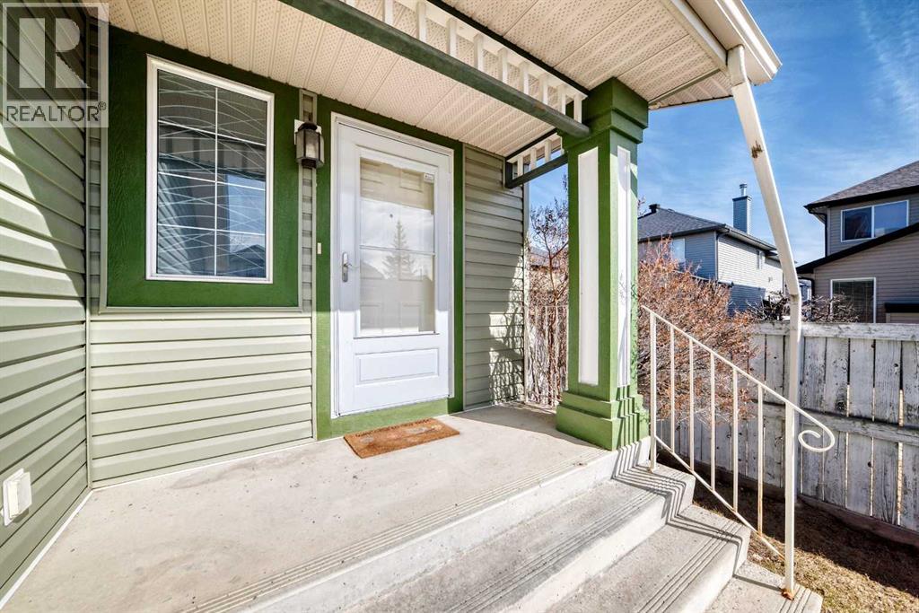 House for Sale in 131 Somerside Crescent SW|Calgary, Alberta T2T4K6 4
