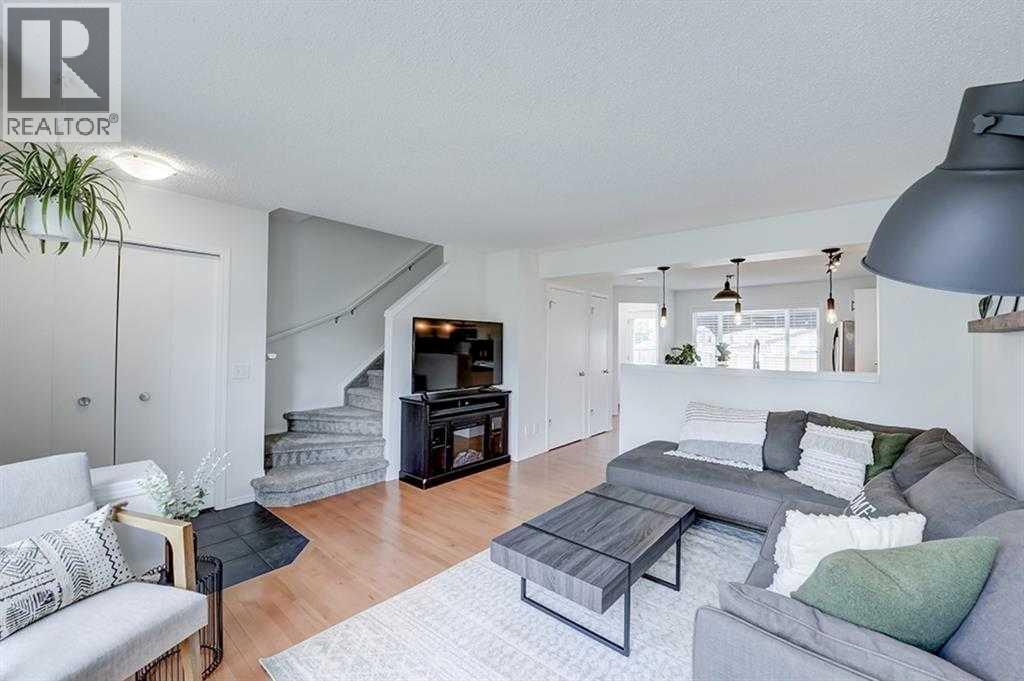 Duplex for Sale in 12 Elgin Meadows View SE|Calgary, Alberta T2Z0E8 5