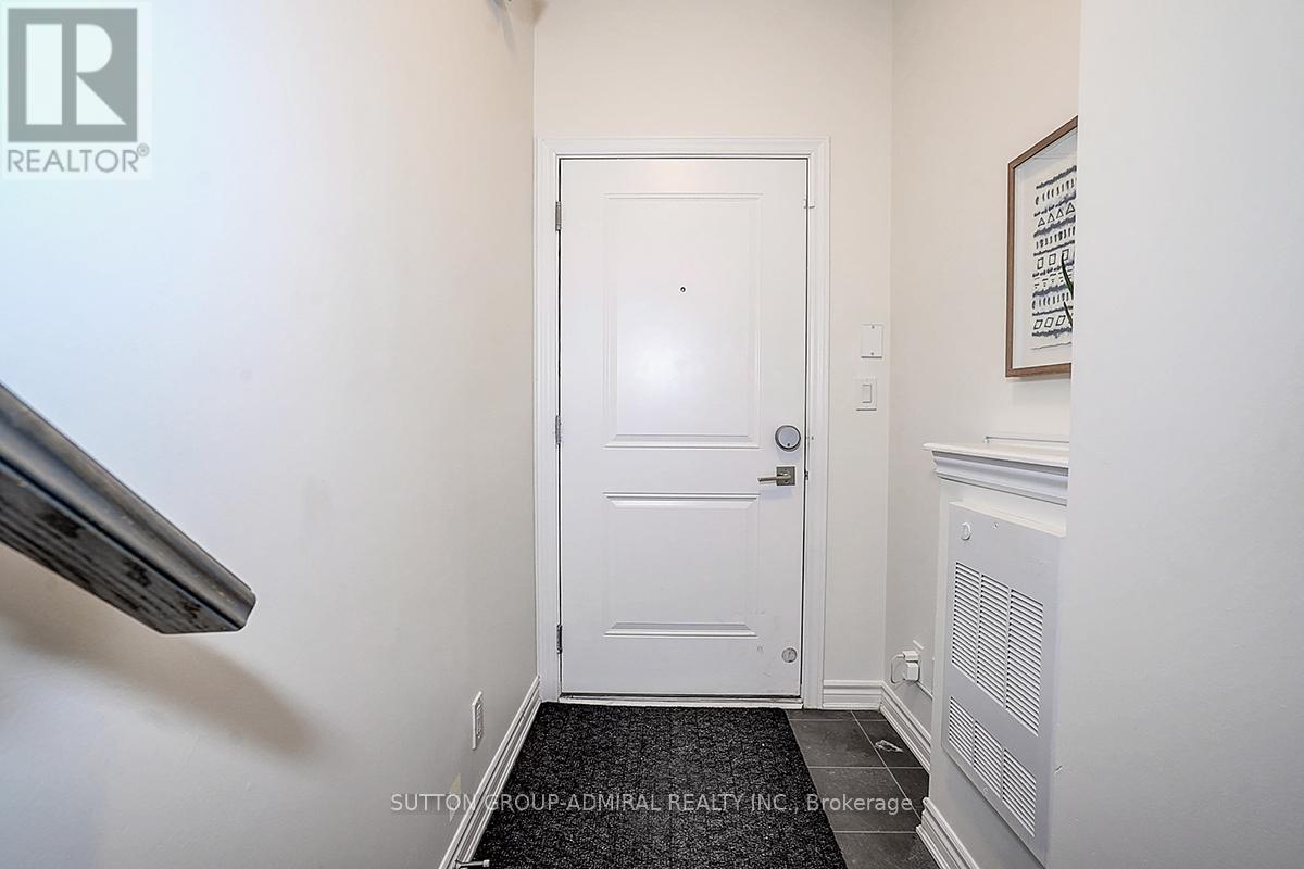 Row / Townhouse for Sale in 18 - 85 EASTWOOD PARK GARDENS|Toronto (Long Branch), Ontario M8W0B9 4