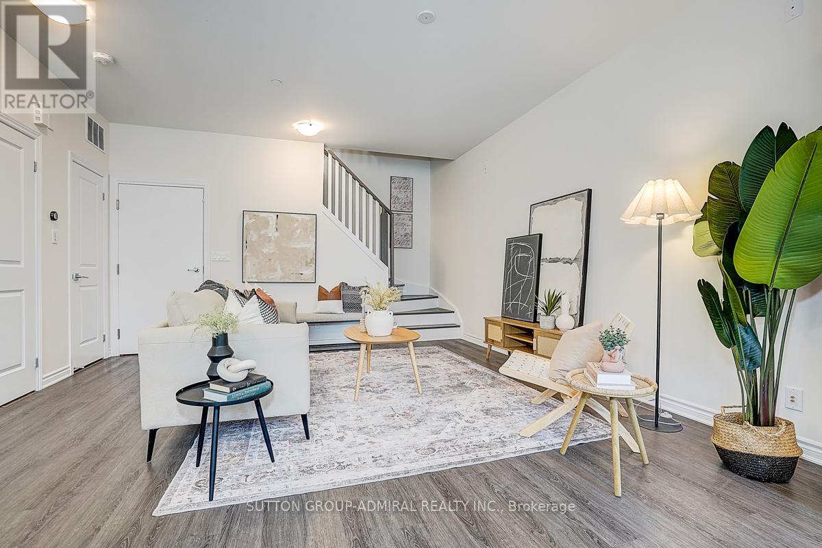 Row / Townhouse for Sale in 18 - 85 EASTWOOD PARK GARDENS|Toronto (Long Branch), Ontario M8W0B9 5