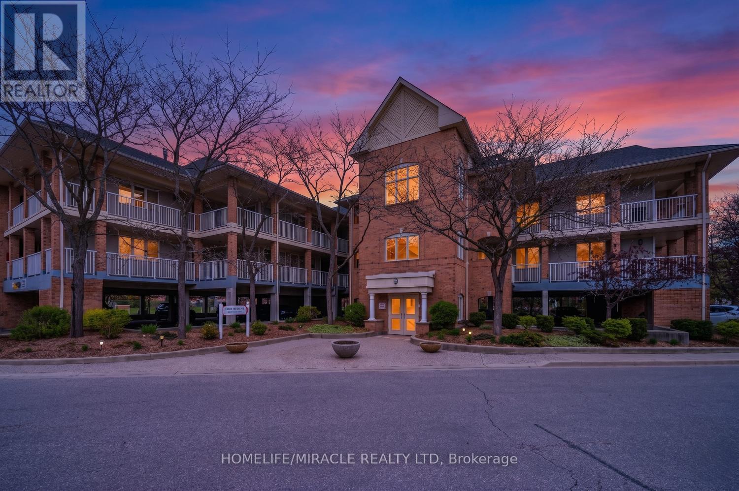 Row / Townhouse for Sale in 116 - 111 BRISTOL ROAD E|Mississauga (Hurontario), Ontario L4Z3P6 2