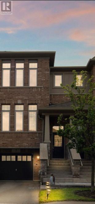 Row / Townhouse for Sale in 5 - 5972 TURNEY DRIVE|Mississauga (Streetsville), Ontario L5M0S5