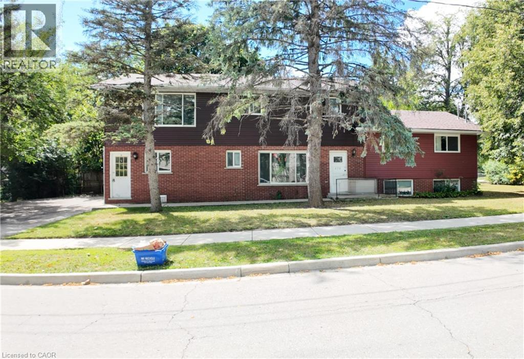 379 HOLLY Street, Waterloo, Ontario N2L4G5
