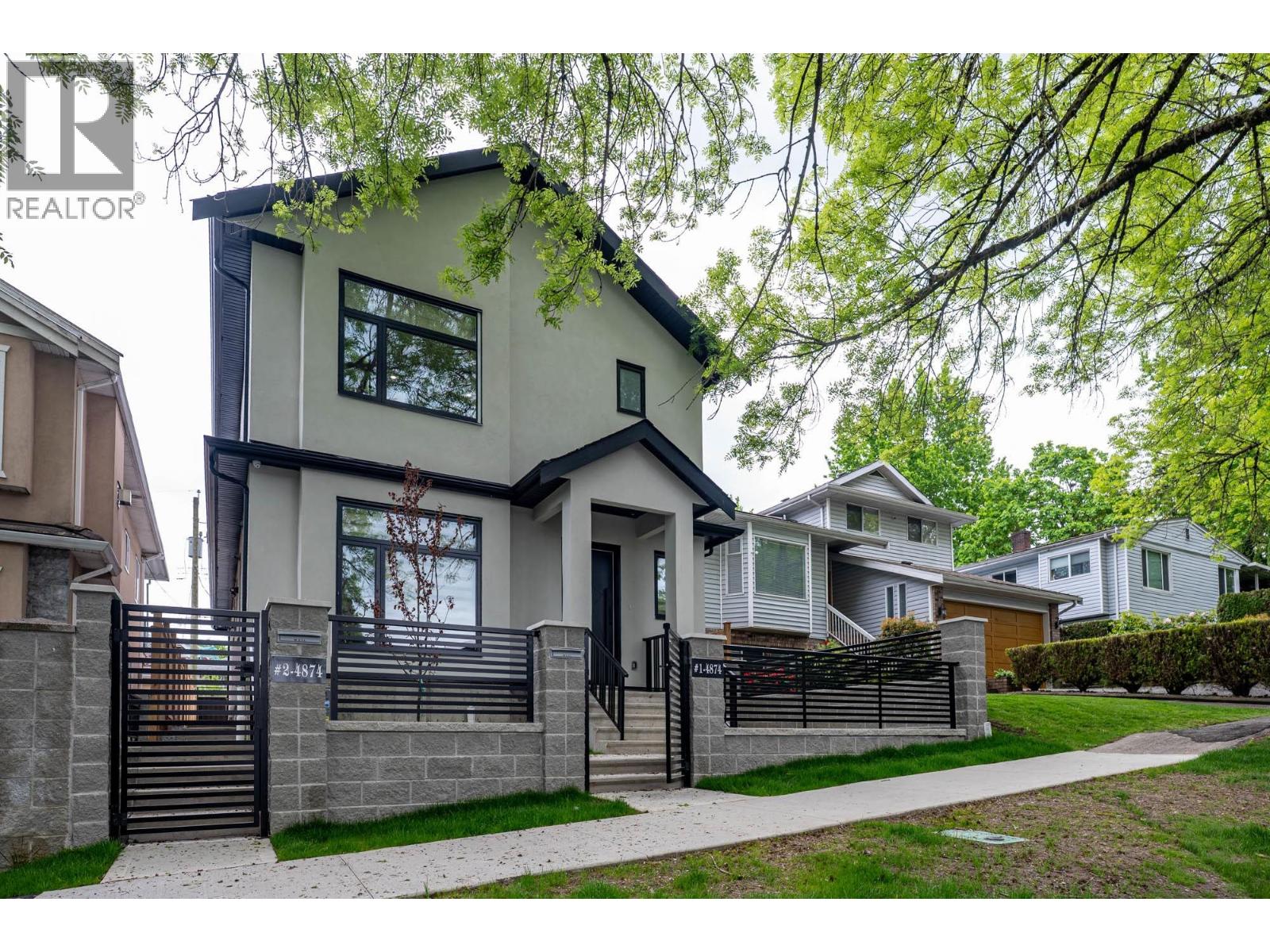 4874-A LANARK STREET|Vancouver, British Columbia V5N3S2