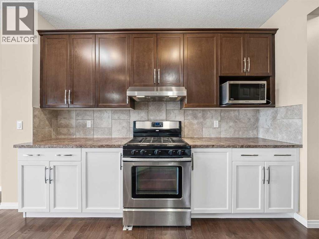 House for Sale in 32 Panatella Parade NW|Calgary, Alberta T3K0T8 5
