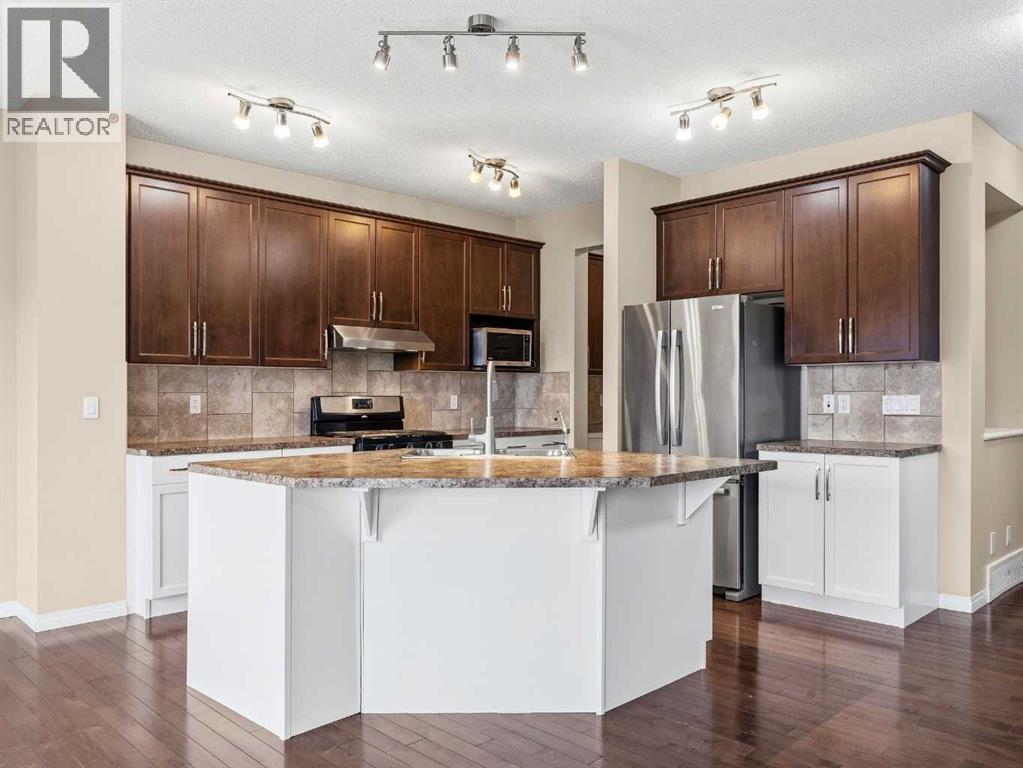 House for Sale in 32 Panatella Parade NW|Calgary, Alberta T3K0T8 3