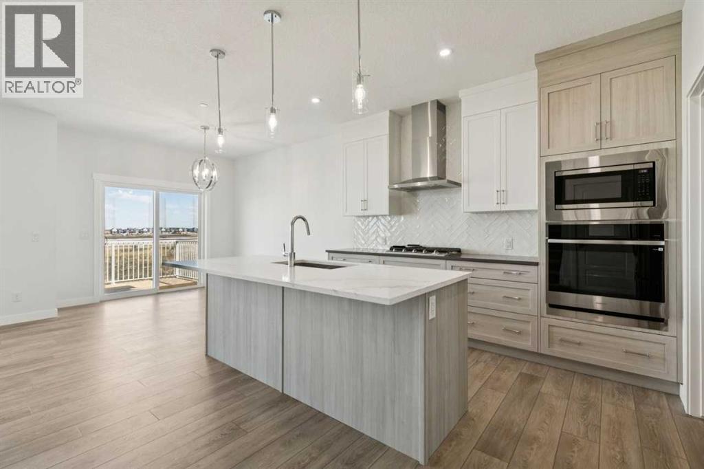 House for Sale in 458 Hotchkiss Manor SE|Calgary, Alberta T3S0J9 4