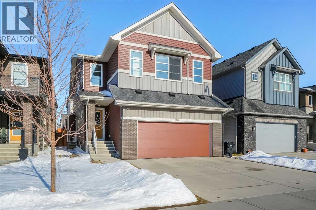 House for Sale in 216 Carringvue Manor NW|Calgary, Alberta T3P0W3 2