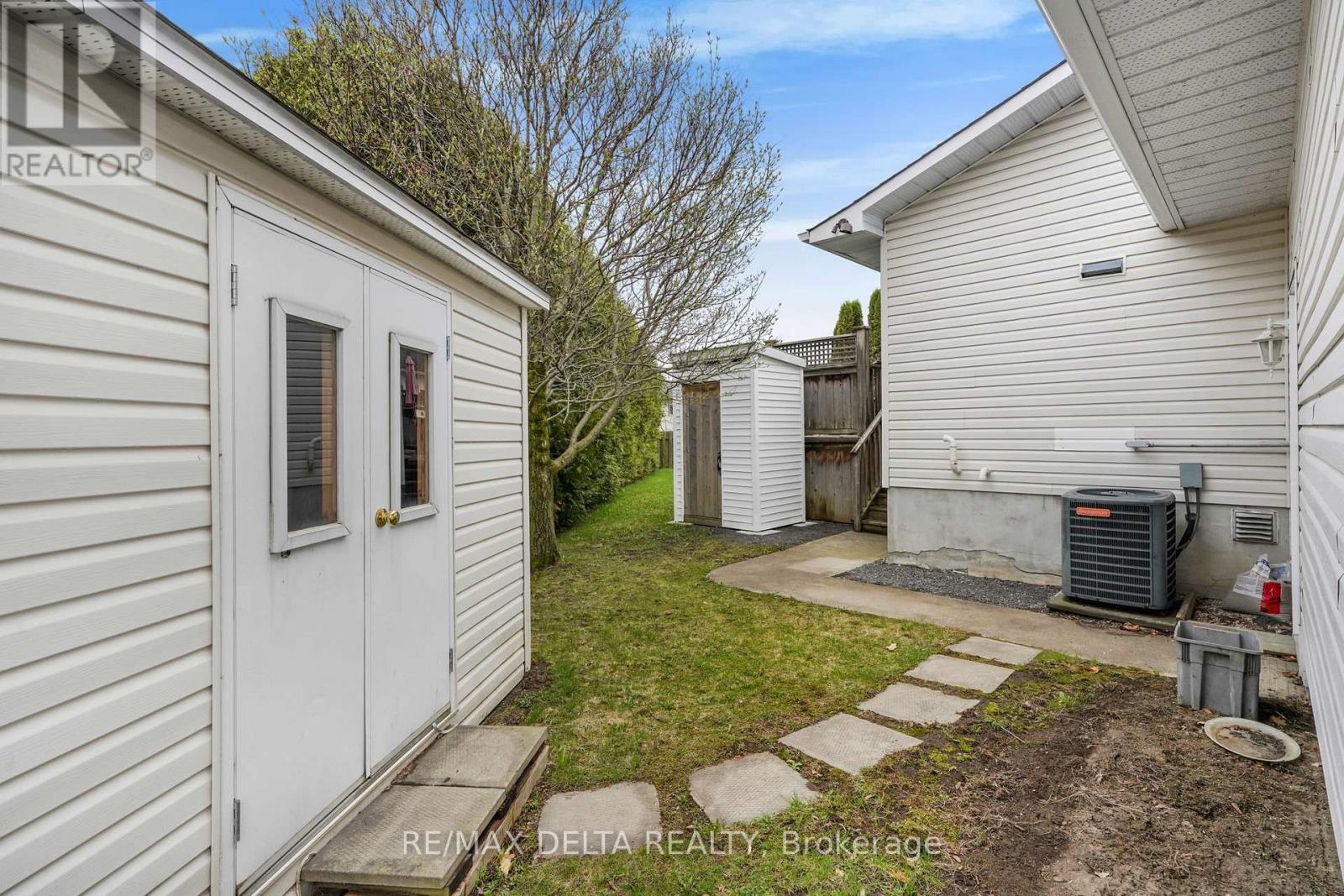 For sale: 2807 LEONARD STREET, Clarence-Rockland, Ontario K4K1A5