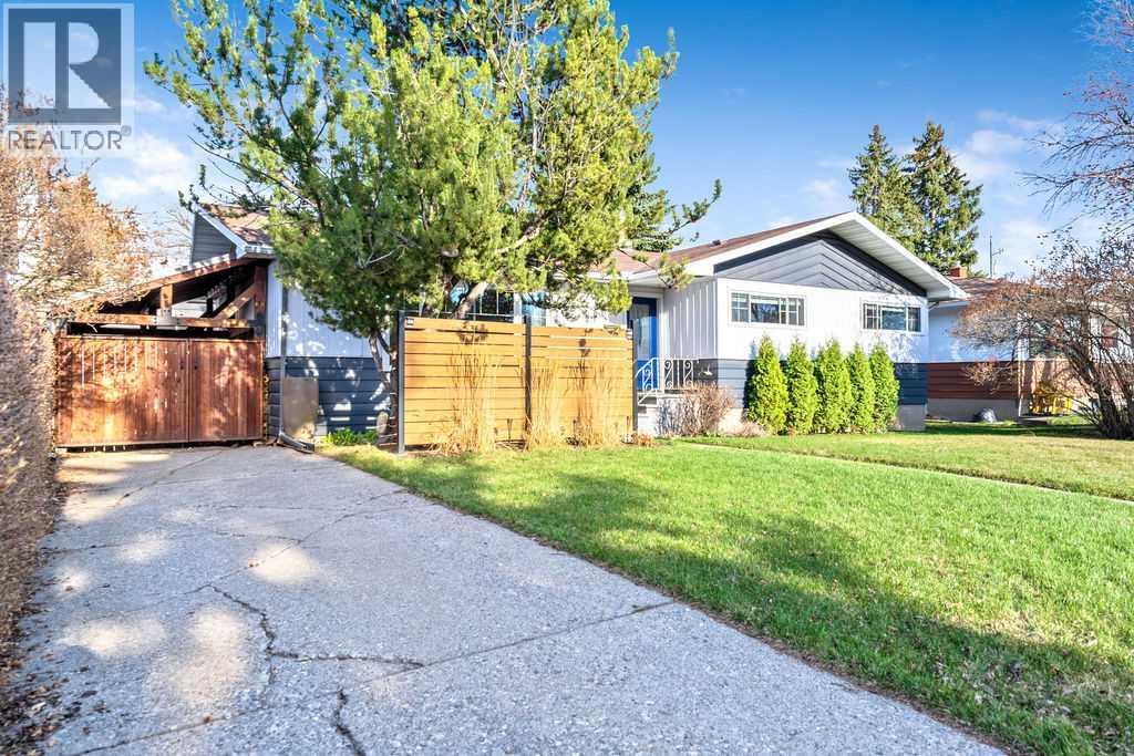 House for Sale in 2008 Georgia Street SW|Calgary, Alberta T3E4H2 2