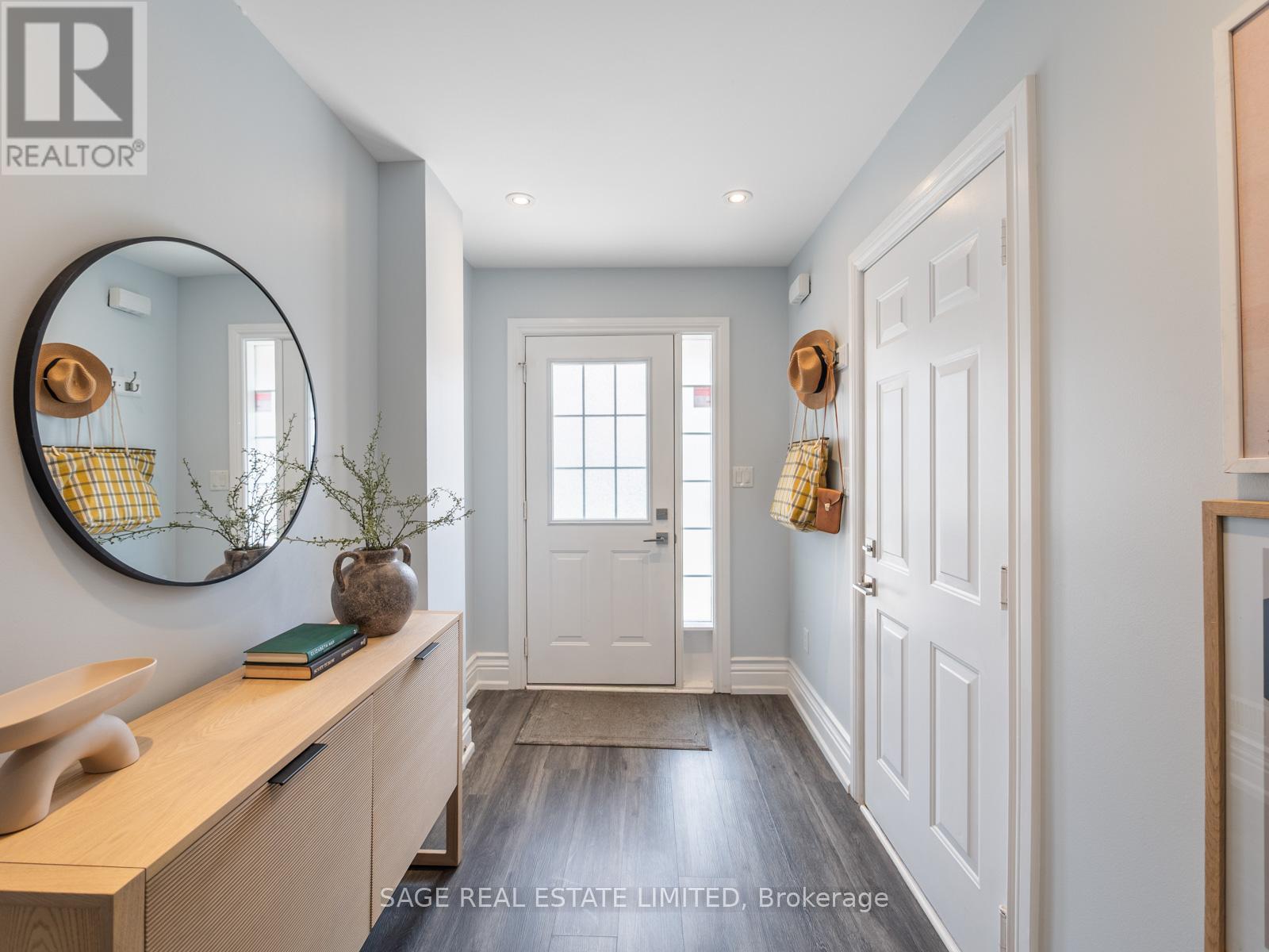 Row / Townhouse for Sale in 5 - 3071 TREADWELLS DRIVE|Mississauga (Applewood), Ontario L4X1L5 3