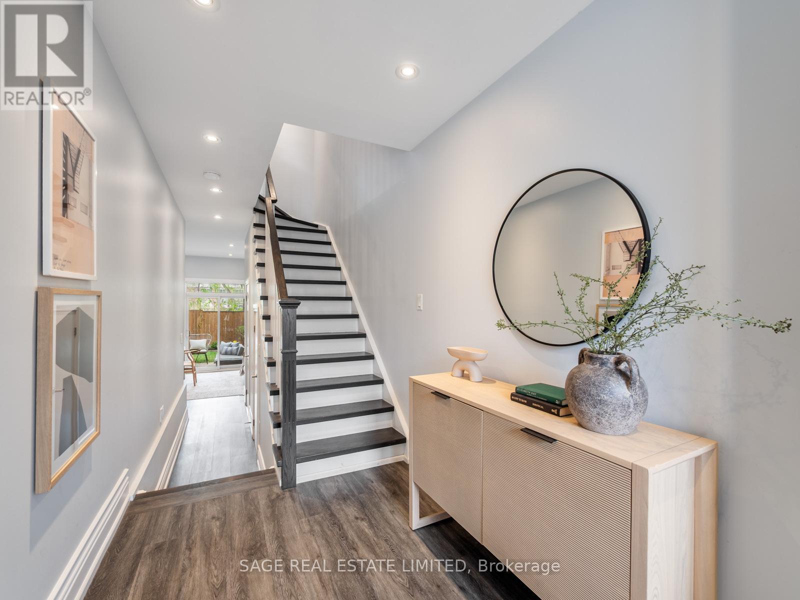 Row / Townhouse for Sale in 5 - 3071 TREADWELLS DRIVE|Mississauga (Applewood), Ontario L4X1L5 4